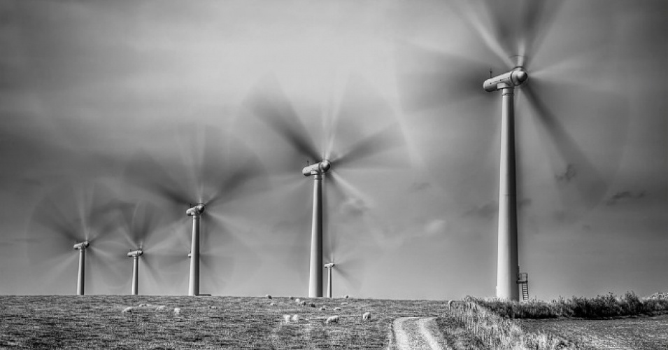 Wind Farm image credit Kev Lewis/cc/Flickr Wind Farm image credit Kev Lewis/cc/Flickr