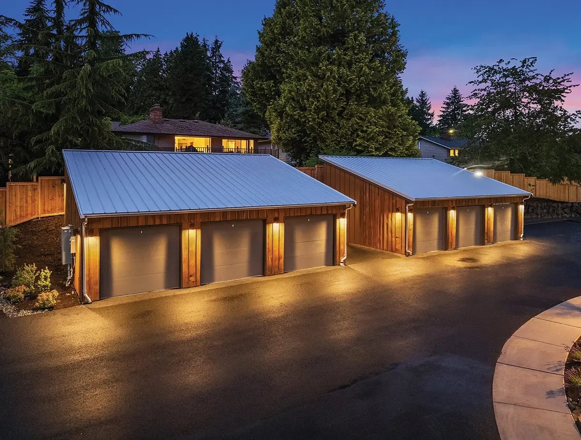 Thornton Creek garage 300