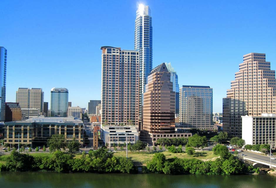 Austin Texas lake front - Seeger 300web-carousel