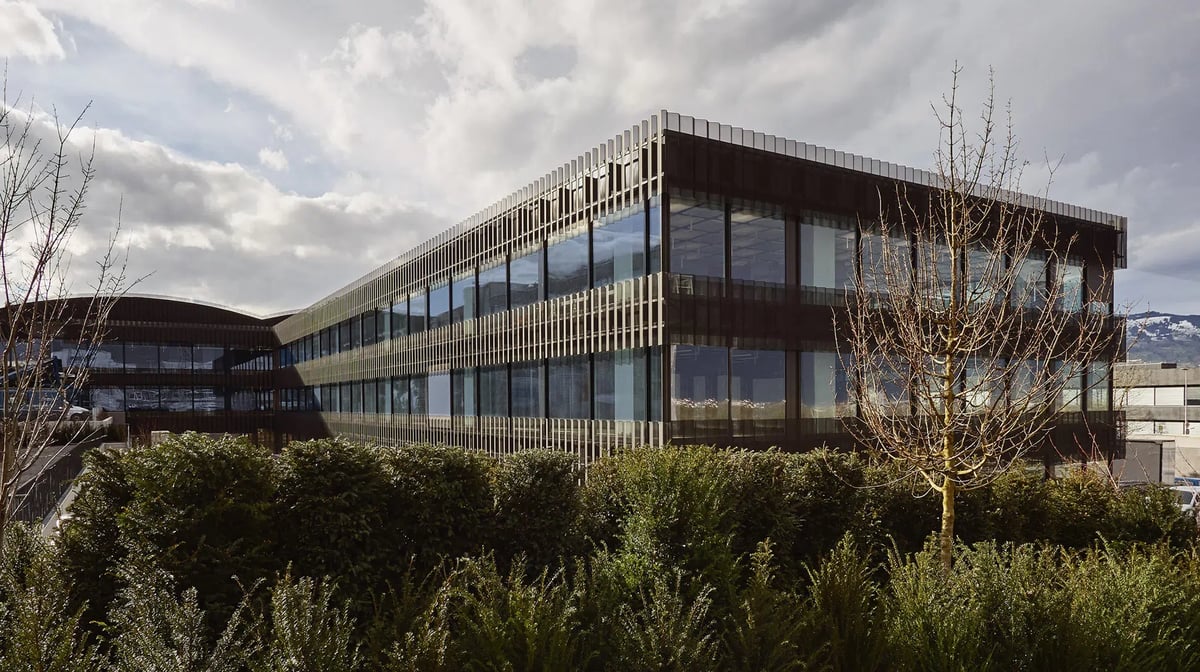 Hilti_Bürogebäude-Mitte_2020_aussen 300