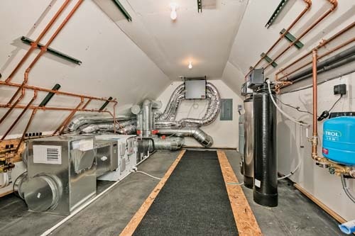 DOE Amaris-Afton Utility Room
