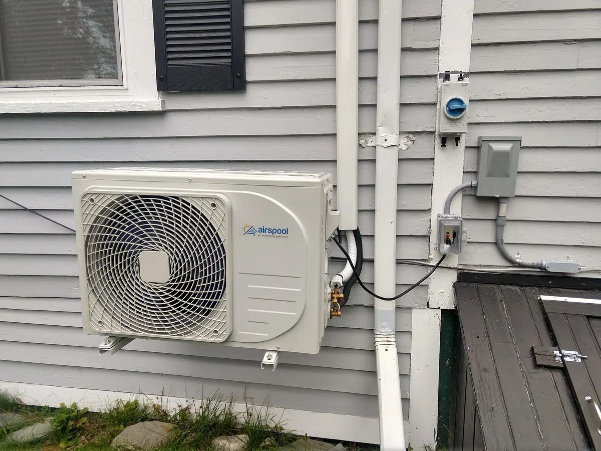 How to Keep Your AC From Freezing in the Summer – MRCOOL