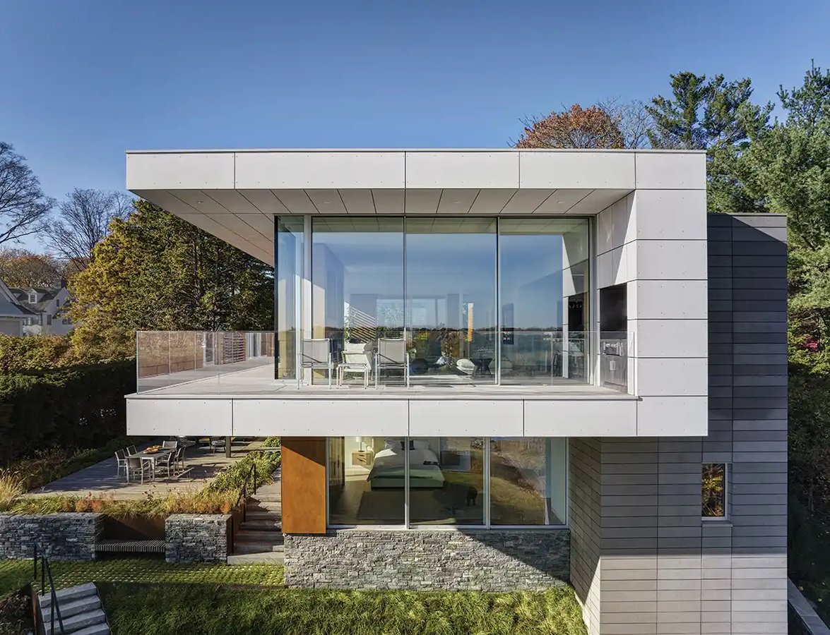 Harbor Cantilevered Living 1
