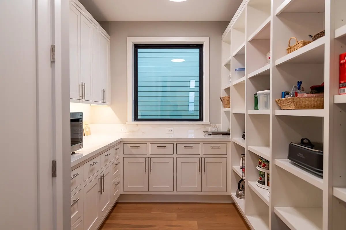 VH Austin - Cabinets 300