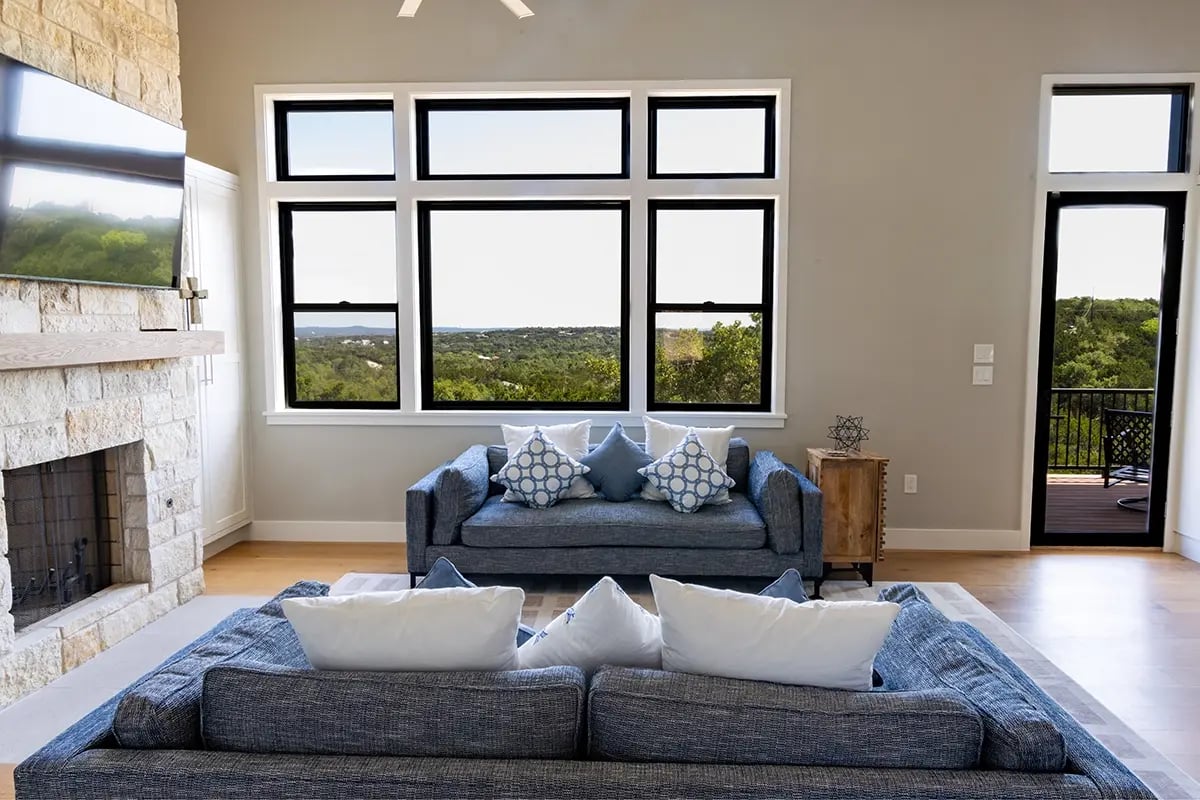 VH Austin - Living room window 300