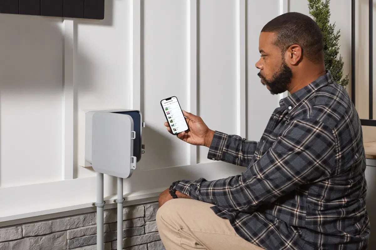 Smart_Sprinkler_Controller_-_WICNT008G1_lifestyle5