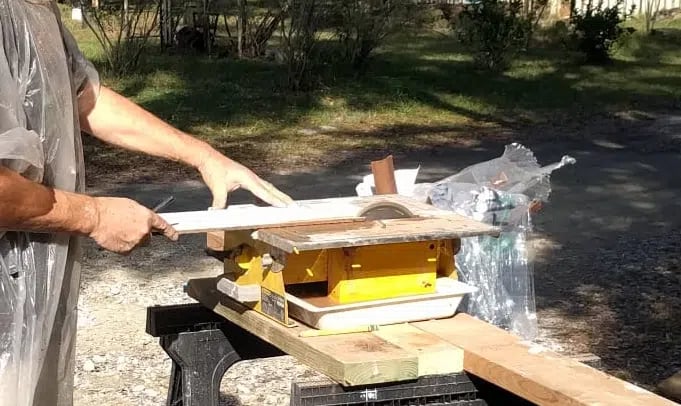cutting tiles with wet saw