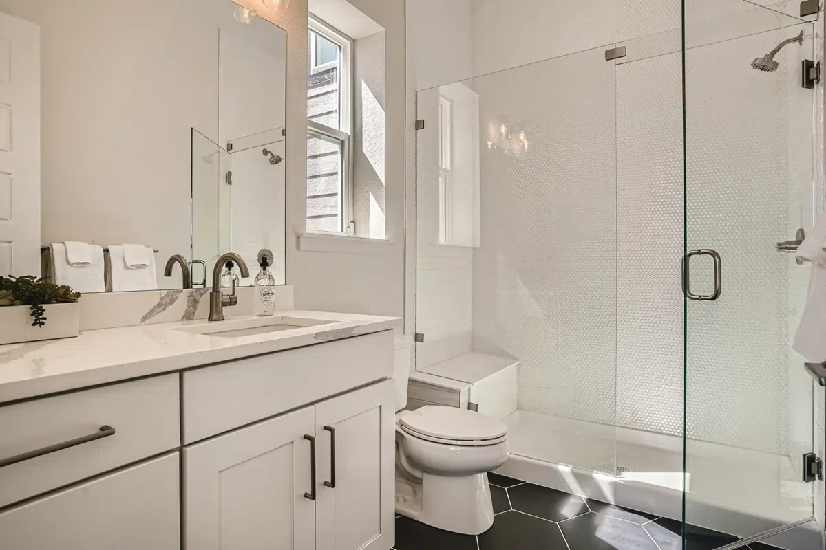 Panacea 012 - 15 Bathroom