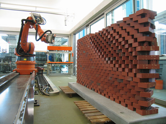 robot_fabricating_wall