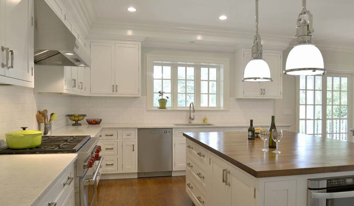 A Modern Colonial Kitchen