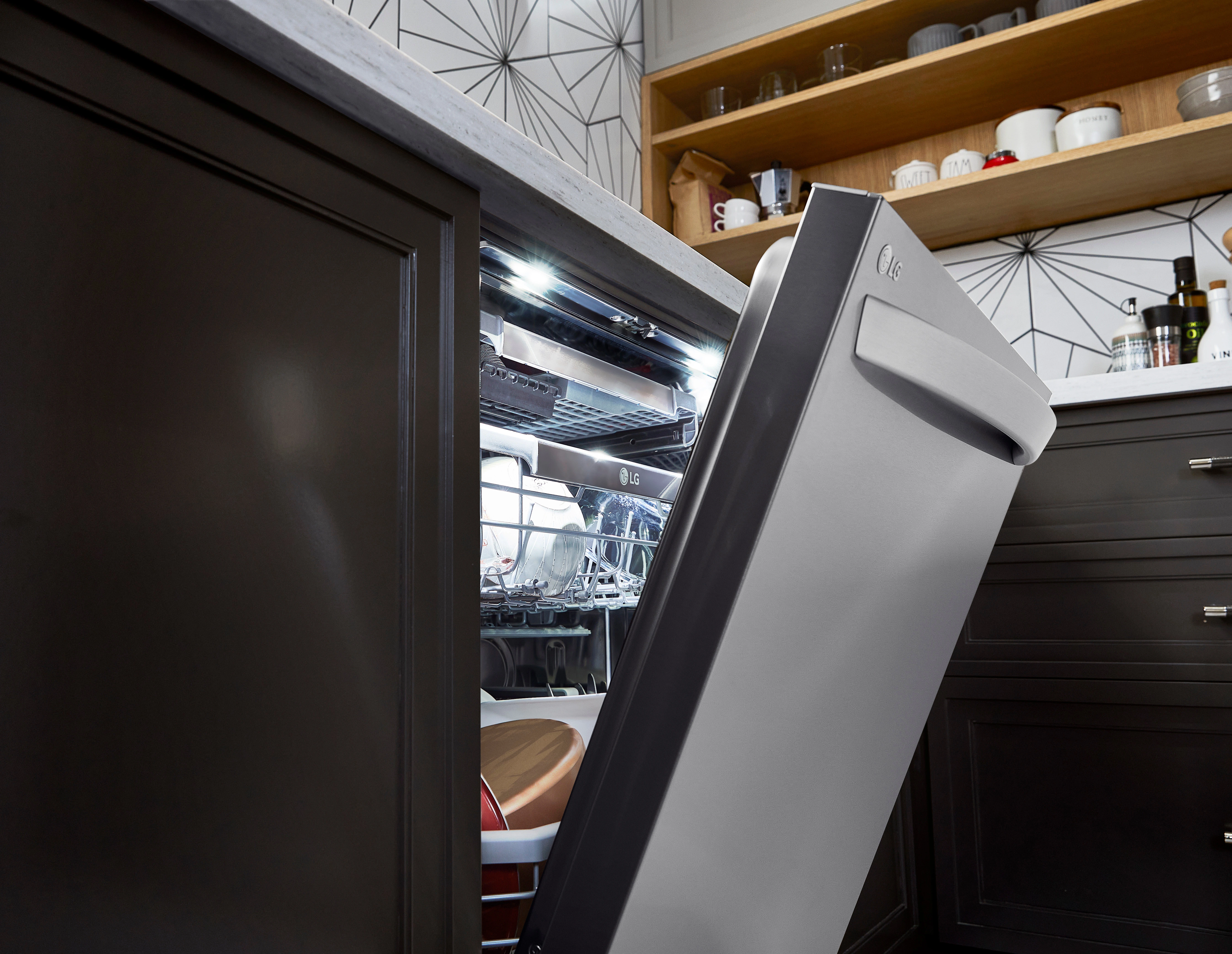 LG_Wi-Fi_Enabled_Top_Control_Dishwasher_with_QuadWash_Pro™_and_Dynamic_Heat_Dry™